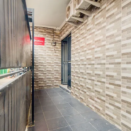 RedDoorz near Graha Cijantung Mall-2